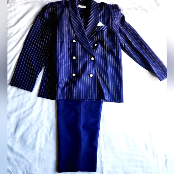 Vintage in cinQ Blazer & Pants - Picture 1 of 7